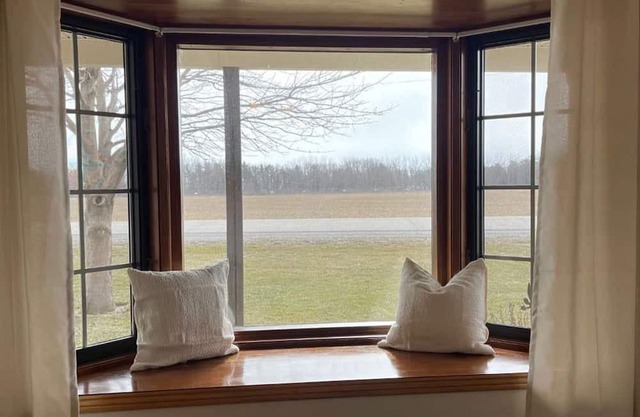 Sunrise Cottage - Lake Erie