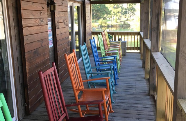 Sunrise on the Porch - Vacation Cabin near Dawson Creek
