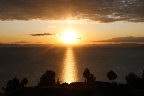 SUNRISE Taquile Lodge
