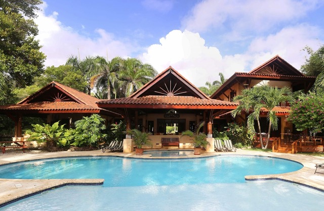 Sunrise Villa - An affordable beachfront gathering place for family and friends