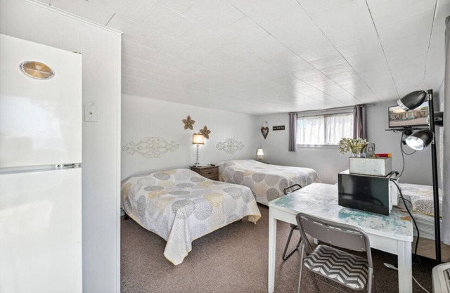 Sunset Acres Motel - Room 1