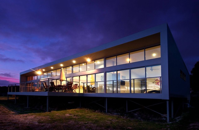 Sunset Bay Escape- A spectacular place to unwind with a loved one or friends