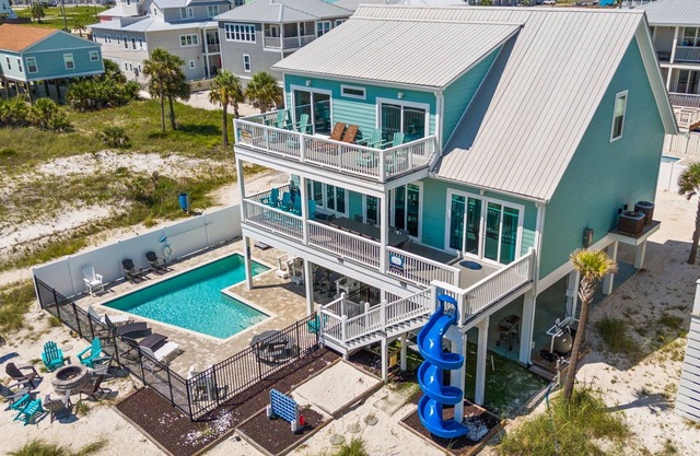 Sunset Dreamer- Beachfront MB Home- Priv. Pool, Pet Friendly, Hot Tub, Sleeps 13