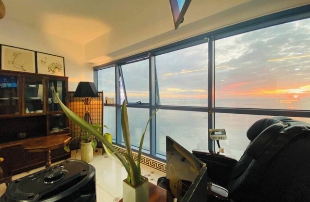 Sunset Embassy Apartments