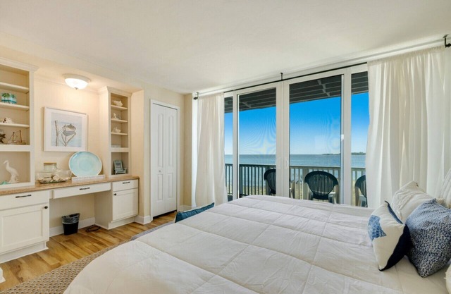 Sunset Harbor on the Gulf is a 2 bedroom Vacation Rental Townhouse in Cedar Key.