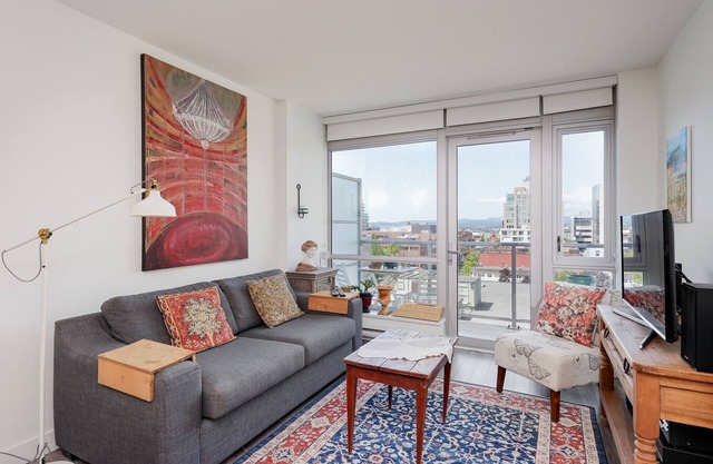 Sunset Place-Deluxe One Bedroom Condo in the Escher Building, Sunset Views and Beyond