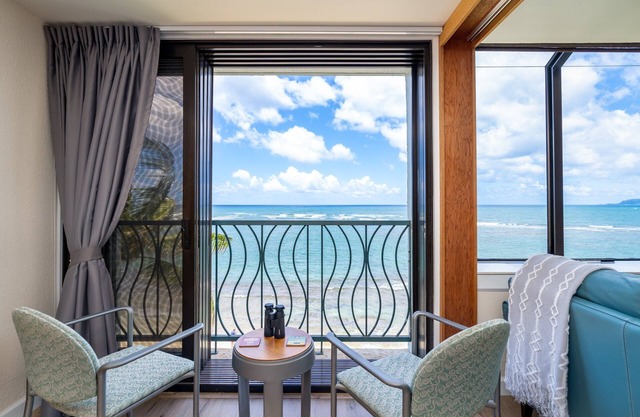 Sunset Shores - Waialua Oceanfront Retreat - 90 Day Rental