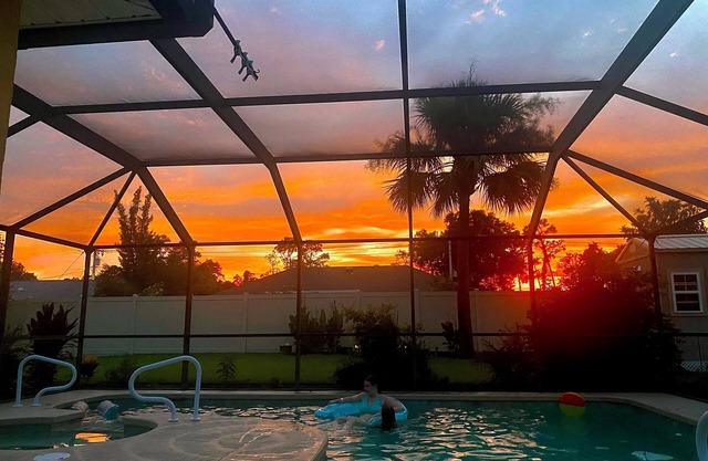 Sunset View Oasis near Golf Club in peaceful Palm Coast