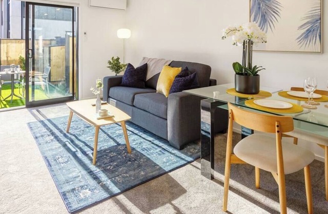 Sunshine Haven 1 bed 1 bath w/Study Nook