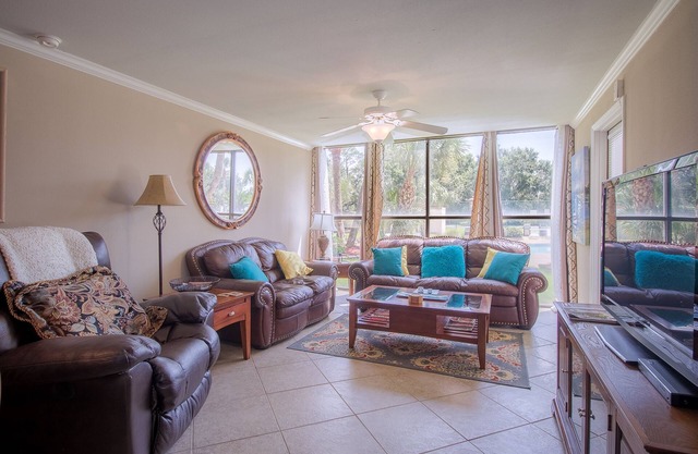 Sunshine On My Mind! Biloxi Beach- That's A Sign! 2 Bedroom/2 Bath-Sleeps 6!