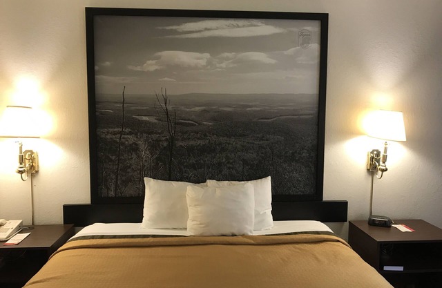 Super 8 by Wyndham Canonsburg/Pittsburgh Area