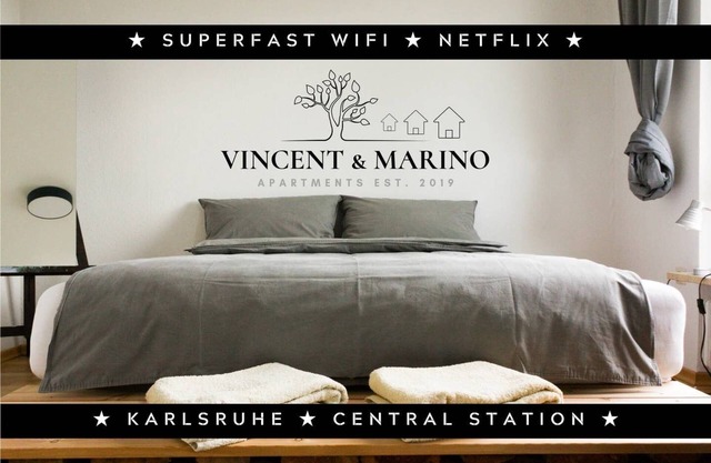 super central spacious apartment, close to central-station, zoo and museums
