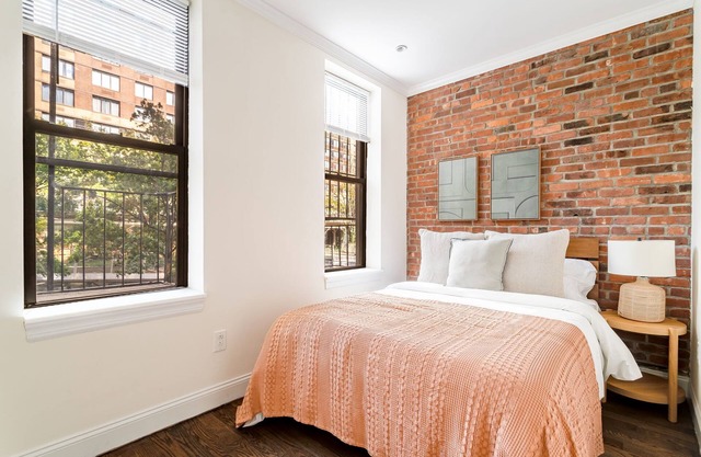 Super Charming 3BR 1BA Upper East Side Retreat Near Central Park