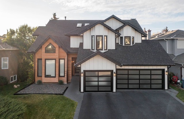 Super Fun House with Awesome Location. Perfect for large families.