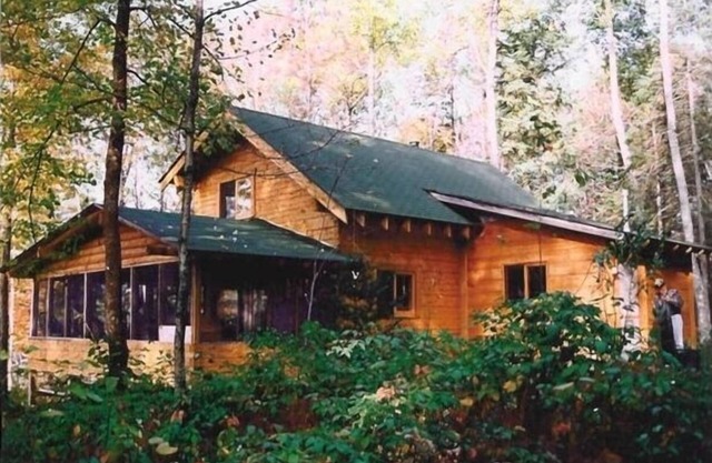 Super Private.Amazing Lake Views.Log Cabin Solitude!