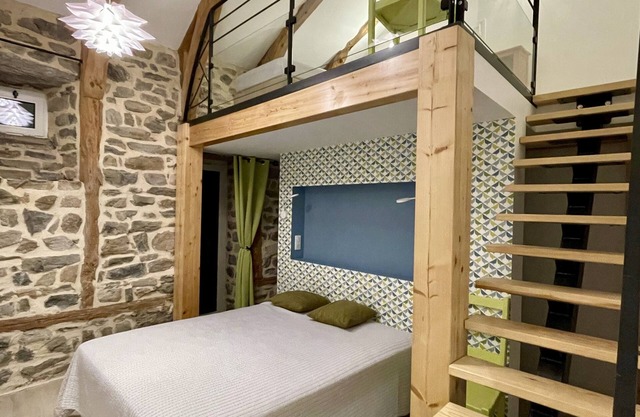 Superb 450 m2 farmhouse fully restored in Haute Loire