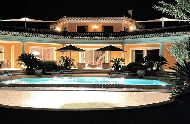 Superb 5 bedroom villa with sea view rated 5 stars by Ste-max town council