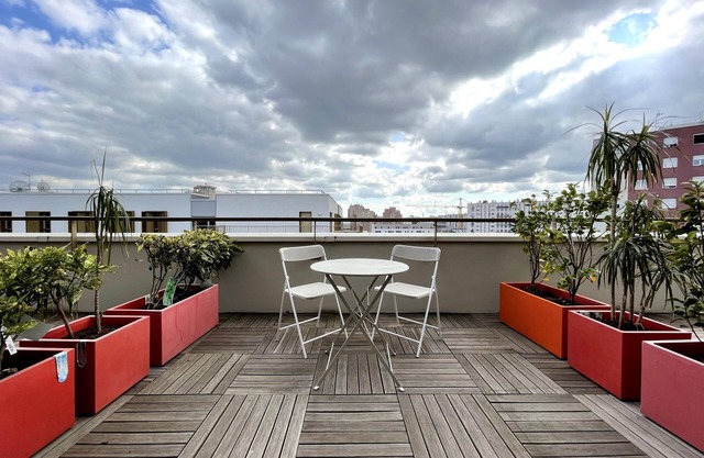 Superb apartment in T3 residence (Air conditioning and parking options)