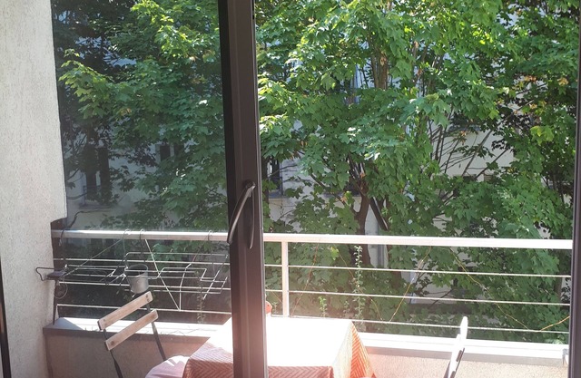 Superb apartment with patio, at the foot of Montmartre
