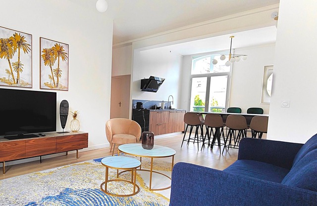 Superb apartment with views of the Loire for 10 people