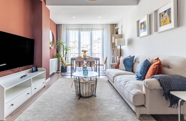 Superb Duplex Flat With Terrace in Umraniye
