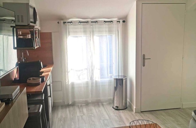 Superb 2-room apartment between Paris and Orly, private garden