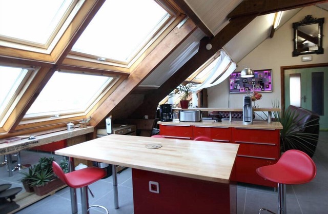 Superb loft with heated pool and studio apartment