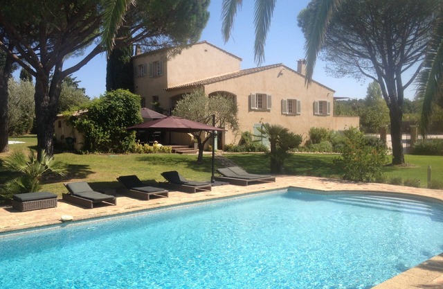 SUPERB LUXURY BASTIDE