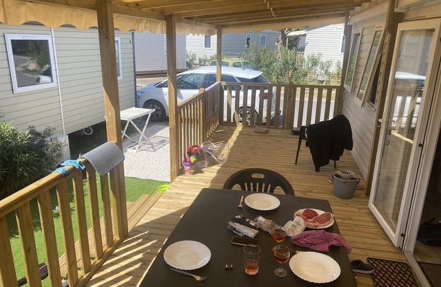 SUPERB NEW MOBILE HOME IN CANET EN ROUSSILLON