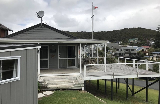 Superb sea views with excellent beach location