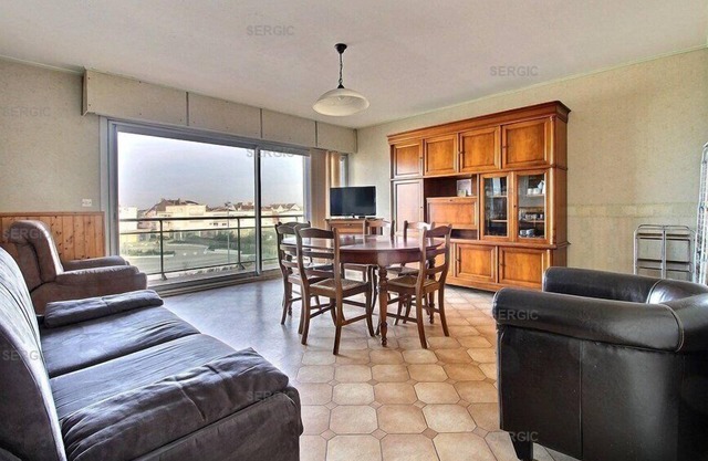 Superb sea view! 5-person apartment. private parking