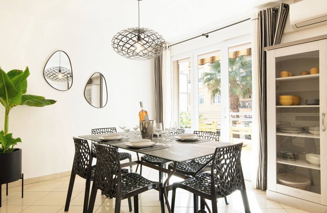 Superbe Appartement 55 m2, Hyper Centre, vue mer