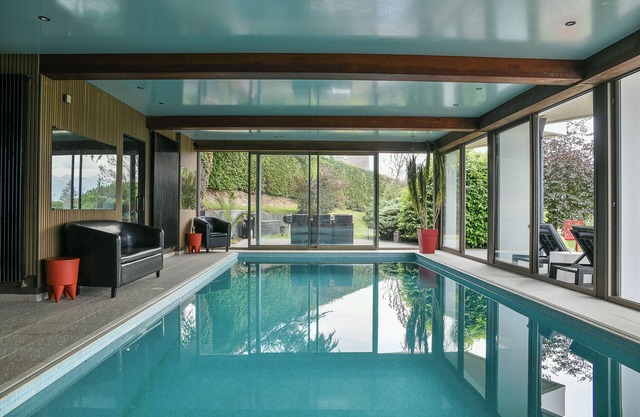 Superbe Villa Avec Piscine Intérieure