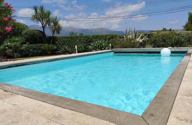 Superbe villa de charme avec piscine chauffée