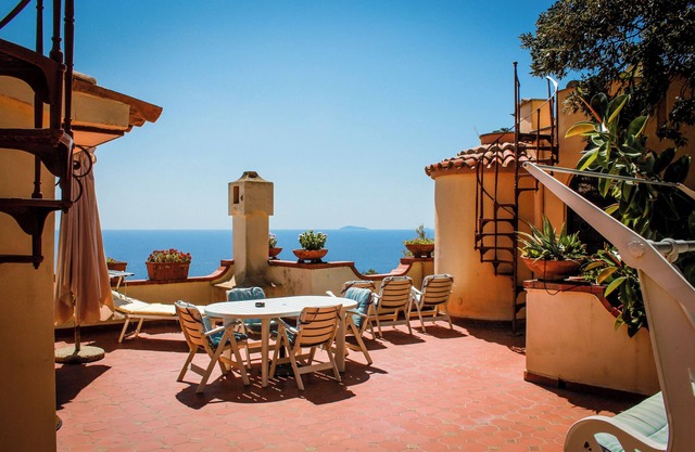 SUPERIOR APARTMENT in Villa - San Felice Circeo