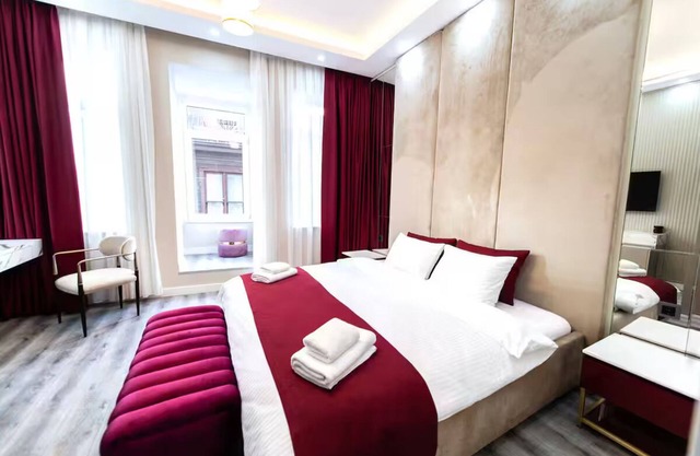 Superior King Room – Calm & Stylish Stay