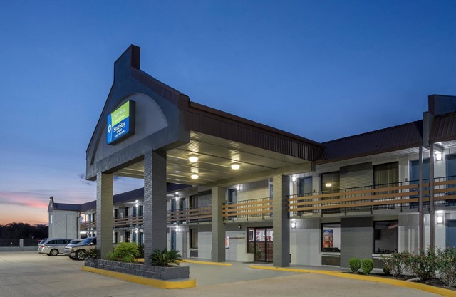 SureStay by Best Western Gonzales