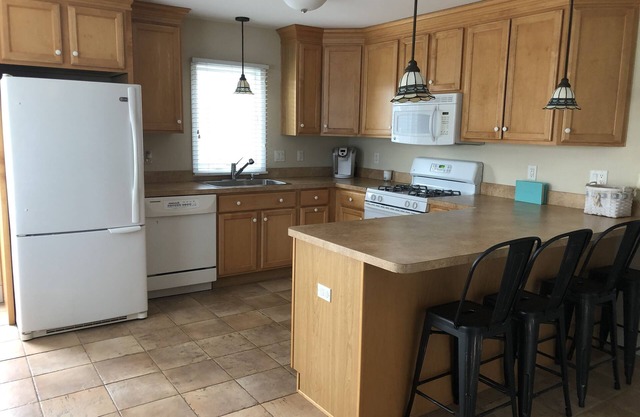 Surf City Apartment - One Block from the Beach!