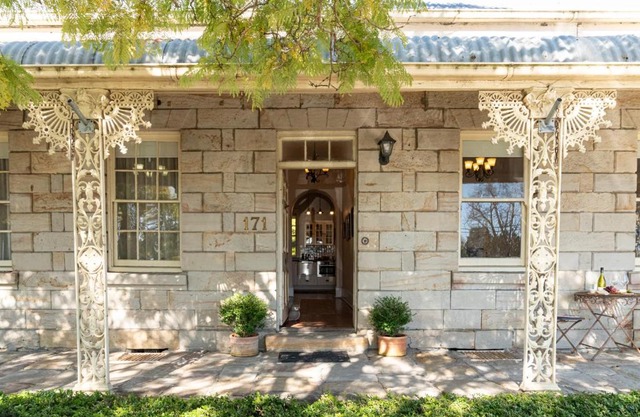Surgeon's Cottage