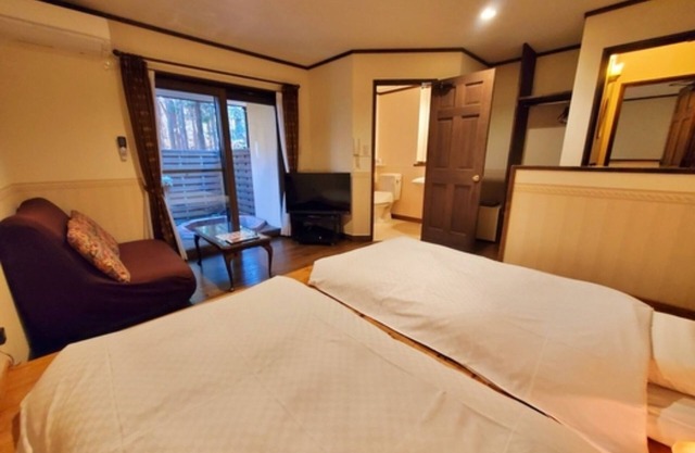 Surrounded by the fresh air and the chirping of bi/Minamitsurugun Yamanashi