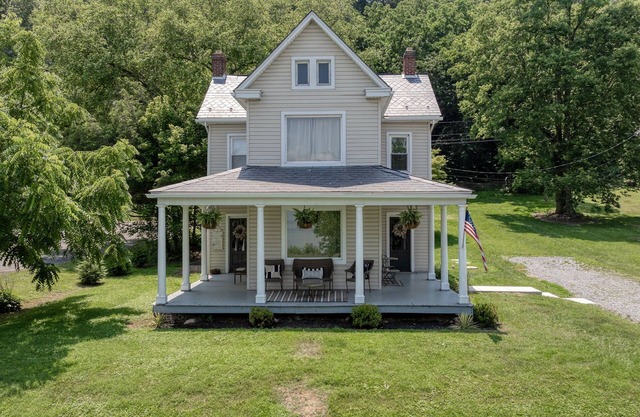 Susquehanna River Retreat with an Eccentric Flair
