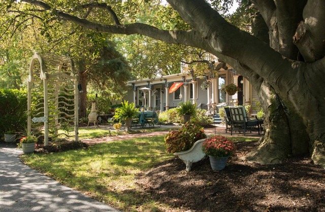 Sutherland House Victorian Bed & Breakfast