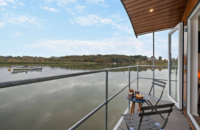 Sutton View - One Bedroom House, Sleeps 2