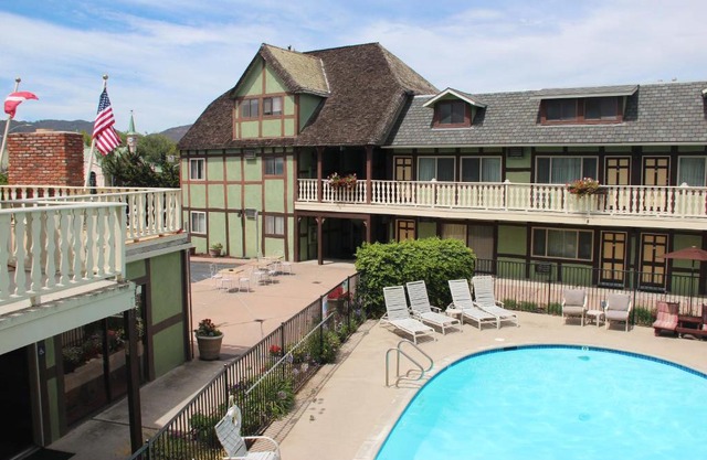 Svendsgaard's Lodge- Americas Best Value Inn & Suites