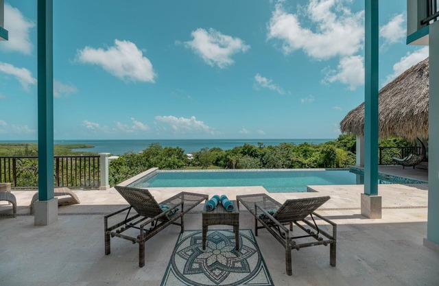 Sweeping panoramic views of the reef