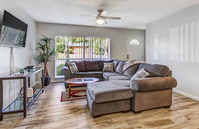 Sweet Magnolia a 3-bedroom home near Flagler, the Beaches in St Augustine