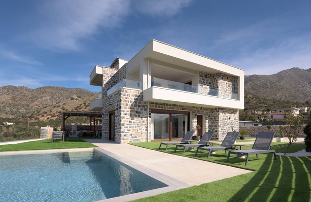 Sweet Sunshine Villa, Sweet Sunshine Villa, with 2 Pools & Playground