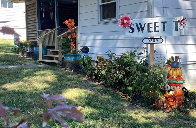 Sweet T's near UT, Great Smokey Mountains, Oak Ridge, or Norris Lake!