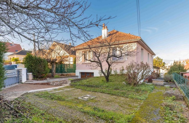 Sweet villa burgundy- Maison de ville avec jardin -SR Loc
