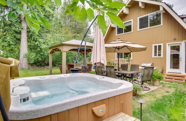 Swim, Hike & Fish: ‘Owl’s Nest’ Gold Bar Cabin